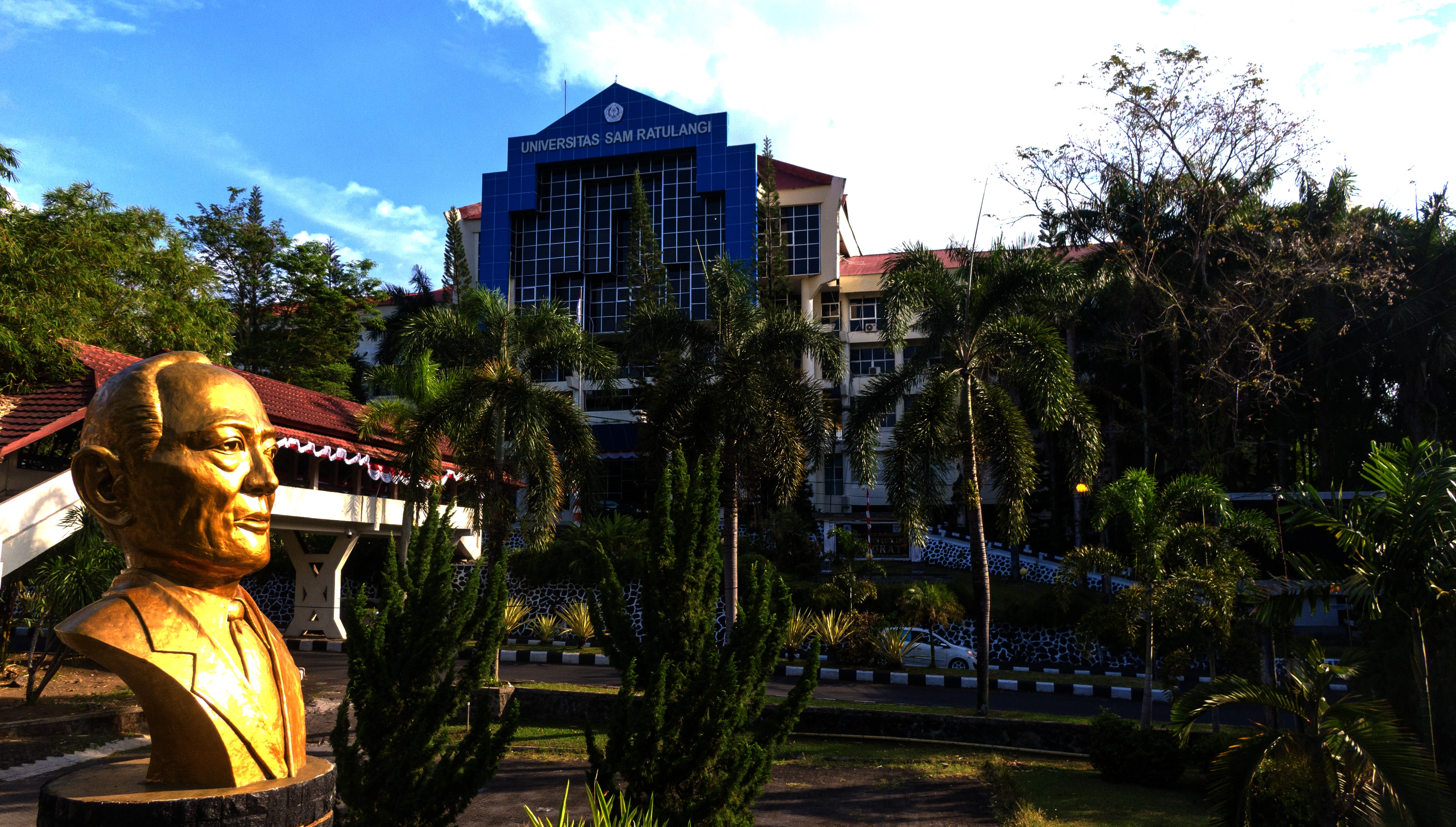 Universitas Sam Ratulangi Transformasi Menuju Smart Campus